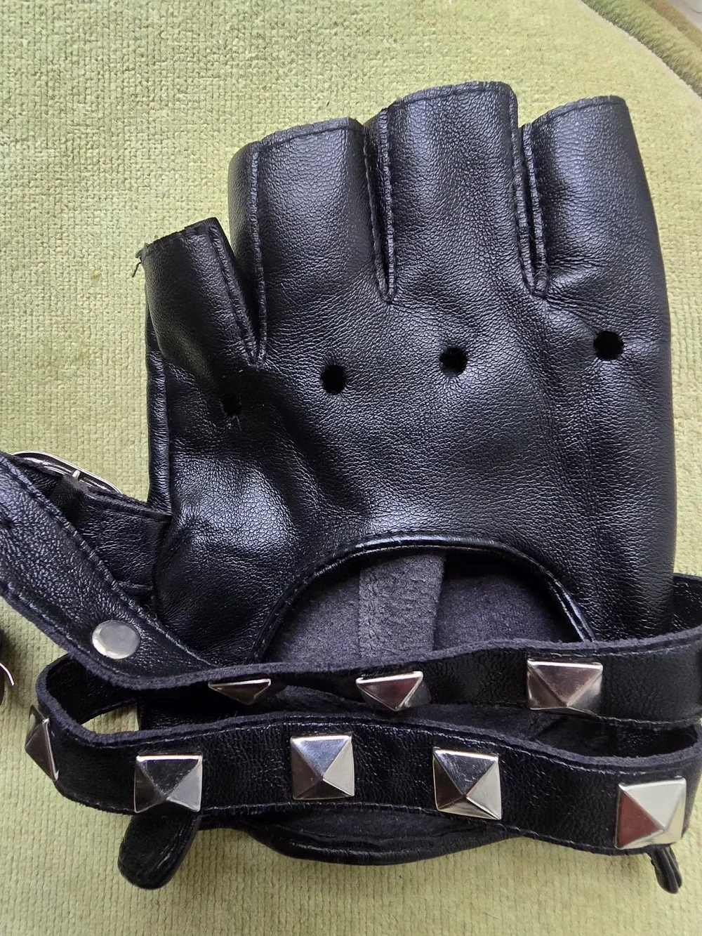 Black Studded Wrist Wrap Fingerless Leather Gloves- unbranded